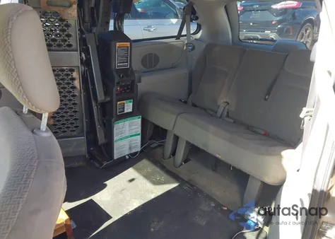 2007 Chrysler Town & Country Touring z USA, uszkodzony, nr VIN 2A4GP54L97R304112